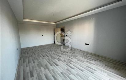 ÇİĞLİ UĞUR MUMCU'DA KAPALI MUTFAKLI 2+1 KİRALIK SIFIR DAİRE