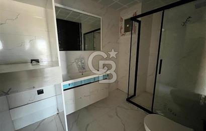 ÇİĞLİ UĞUR MUMCU'DA KAPALI MUTFAKLI 2+1 KİRALIK SIFIR DAİRE