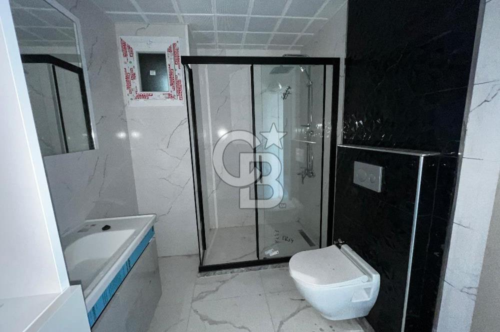 ÇİĞLİ UĞUR MUMCU'DA KAPALI MUTFAKLI 2+1 KİRALIK SIFIR DAİRE