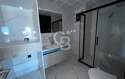 ÇİĞLİ UĞUR MUMCU'DA KAPALI MUTFAKLI 2+1 KİRALIK SIFIR DAİRE