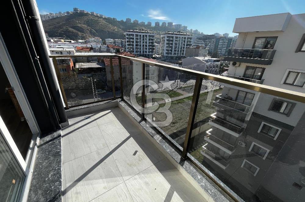 ÇİĞLİ UĞUR MUMCU'DA 2+1 KAPALI MUTFAKLI KİRALIK SIFIR DAİRE