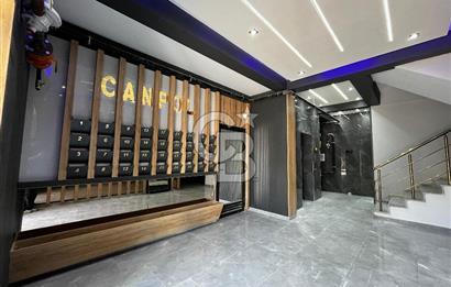 ÇİĞLİ UĞUR MUMCU'DA KAPALI MUTFAKLI 2+1 KİRALIK SIFIR DAİRE