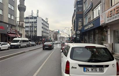 Üsküdar'da İşlek Cadde Üzerinde Boş Dükkan 