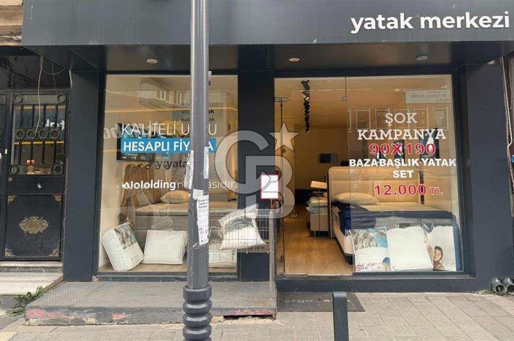 Üsküdar'da İşlek Cadde Üzerinde Boş Dükkan 