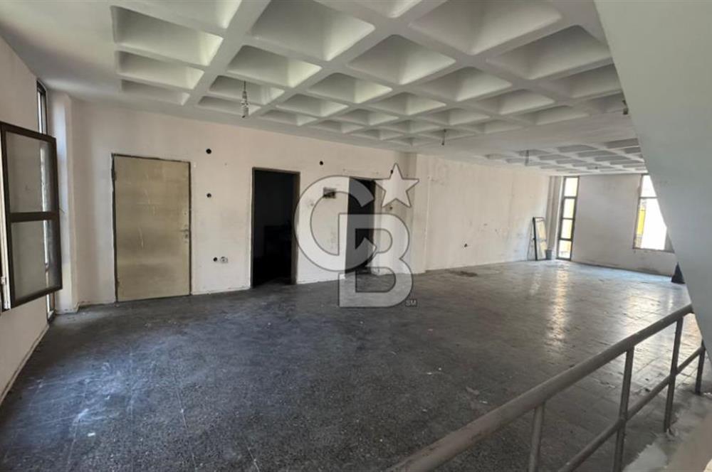 BORNOVA MTK SİTESİNDE 4 KATLI KİRALIK BİNA