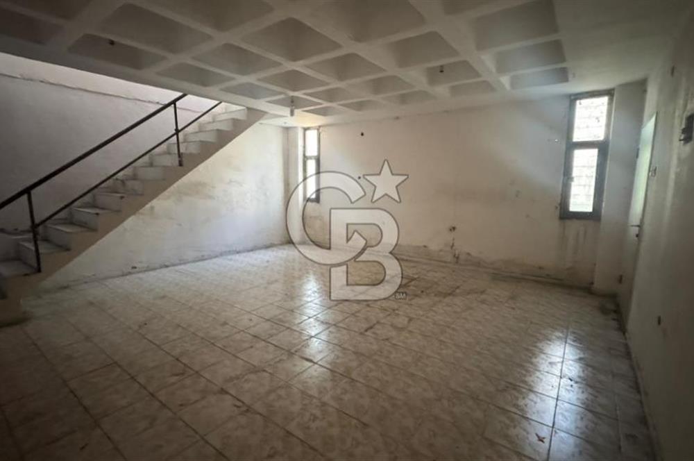 BORNOVA MTK SİTESİNDE 4 KATLI KİRALIK BİNA