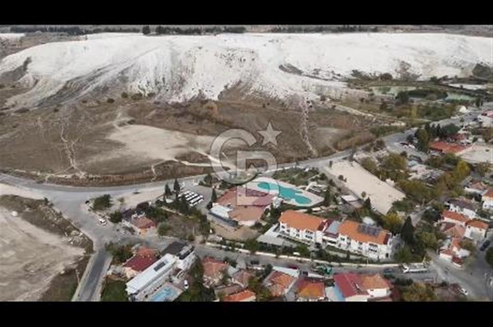 PAMUKKALE TRAVERTENLERİNE KOMŞU B+2 RUHSATLI 442M2 SATILIK ARSA