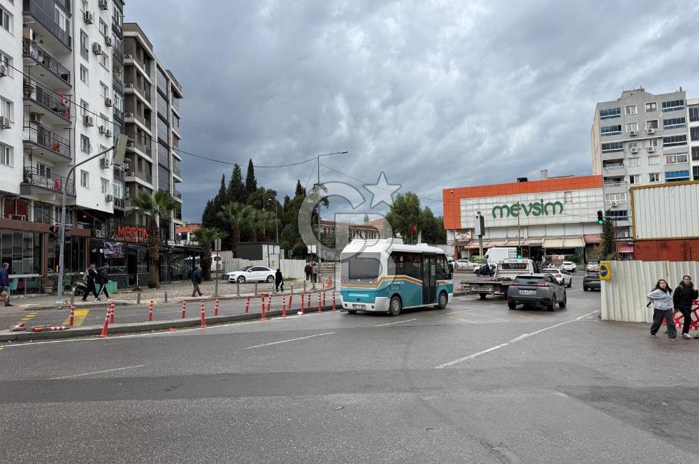 İzmir Park AVM ye Yürüyüş Mesafesinde Merkezi Konumlu Satılık Daire