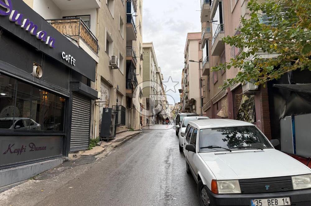 İzmir Park AVM ye Yürüyüş Mesafesinde Merkezi Konumlu Satılık Daire