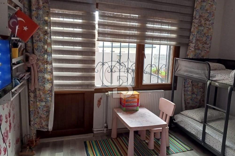 İzmir Park AVM ye Yürüyüş Mesafesinde Merkezi Konumlu Satılık Daire