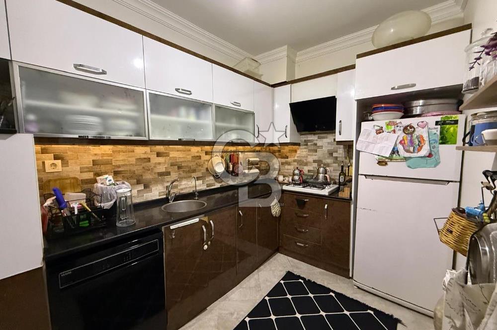 İzmir Park AVM ye Yürüyüş Mesafesinde Merkezi Konumlu Satılık Daire