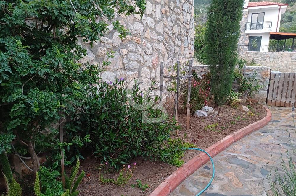 DATÇA MESUDİYE'DE DENİZ MANZARALI MÜSTAKİL GİRİŞLİ BAHÇELİ DAİRE