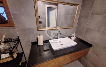 Maltepe Feyzullah mah Özel Dekorasyonlu, Teraslı Ve Jakuzili 5+2