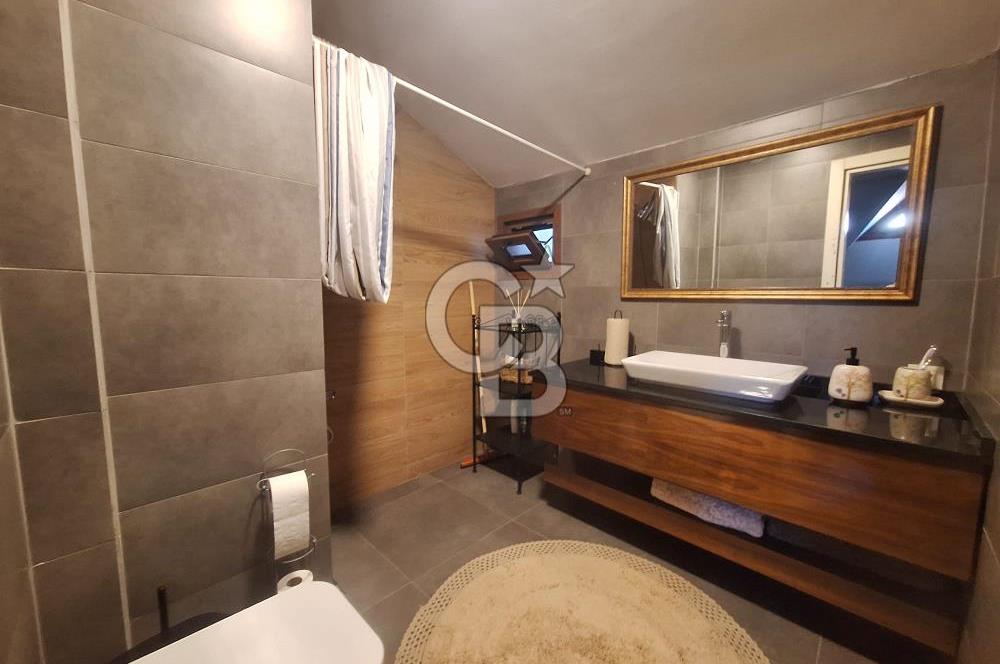 Maltepe Feyzullah mah Özel Dekorasyonlu, Teraslı Ve Jakuzili 5+2