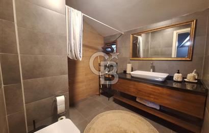 Maltepe Feyzullah mah Özel Dekorasyonlu, Teraslı Ve Jakuzili 5+2