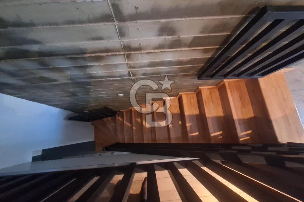 Maltepe Feyzullah mah Özel Dekorasyonlu, Teraslı Ve Jakuzili 5+2