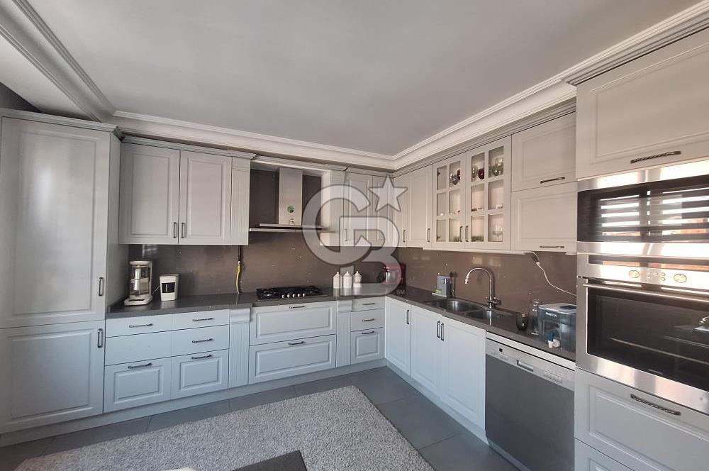 Maltepe Feyzullah mah Özel Dekorasyonlu, Teraslı Ve Jakuzili 5+2