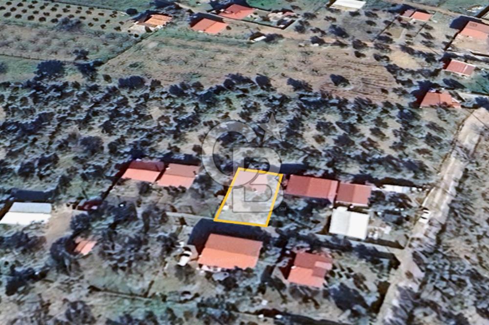 BUCA KIRIKLAR KÖYÜNDE SATILIK EV VE HOBİ BAHÇESİ