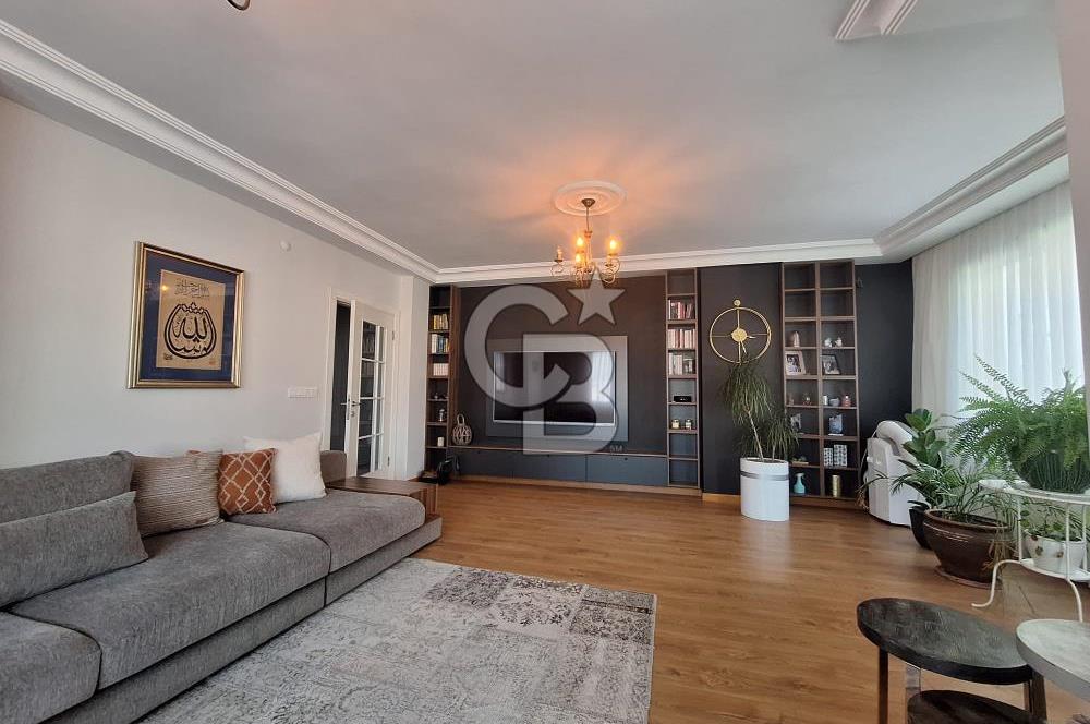 Maltepe Feyzullah mah Özel Dekorasyonlu, Teraslı Ve Jakuzili 5+2