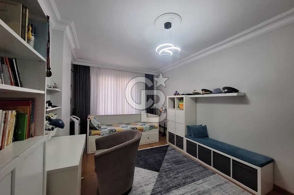 Maltepe Feyzullah mah Özel Dekorasyonlu, Teraslı Ve Jakuzili 5+2