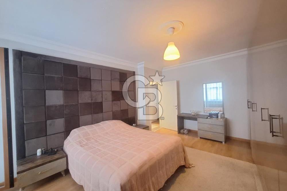 Maltepe Feyzullah mah Özel Dekorasyonlu, Teraslı Ve Jakuzili 5+2