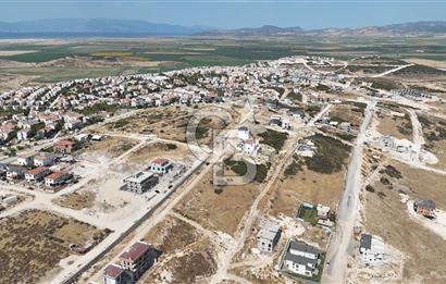  MENEMEN SEYREK VİLLAKENTTE KAT KARŞILIĞI SATILIK ARSA