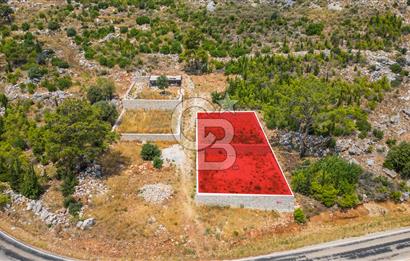 KONYAALTI HURMA'DA DOĞA VE ŞEHİR MANZARALI 912 m² ARAZİ