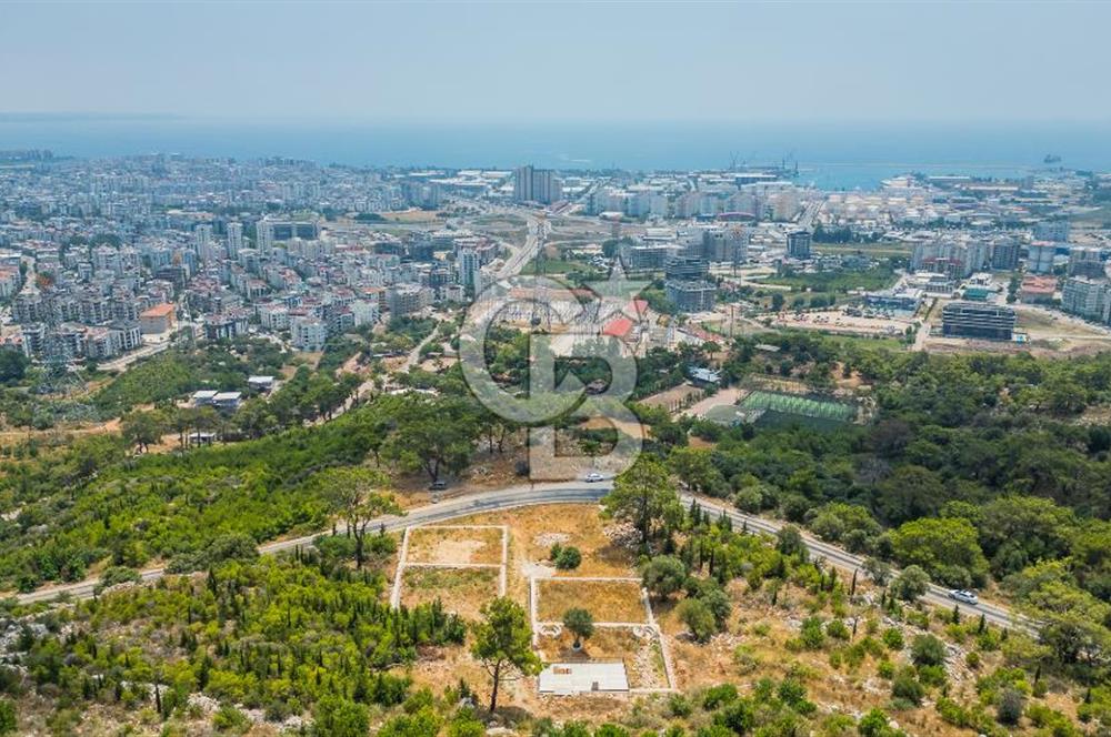 KONYAALTI HURMA'DA DOĞA VE ŞEHİR MANZARALI 912 m² ARAZİ