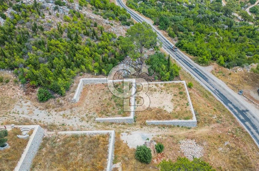 KONYAALTI HURMA'DA DOĞA VE ŞEHİR MANZARALI 912 m² ARAZİ