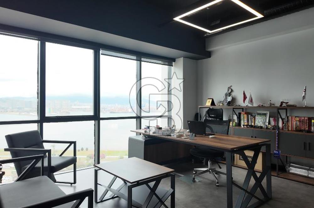 TEPEKULE İŞ VE KONGRE MERKEZİNDE DENİZ MANZARALI SATILIK OFİS