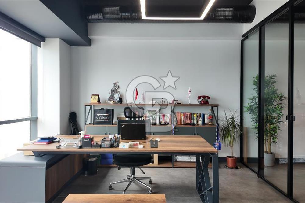 TEPEKULE İŞ VE KONGRE MERKEZİNDE DENİZ MANZARALI SATILIK OFİS