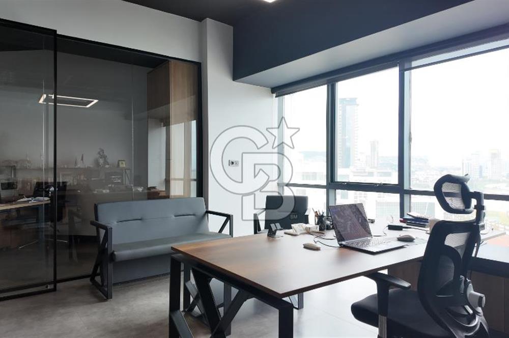 TEPEKULE İŞ VE KONGRE MERKEZİNDE DENİZ MANZARALI SATILIK OFİS