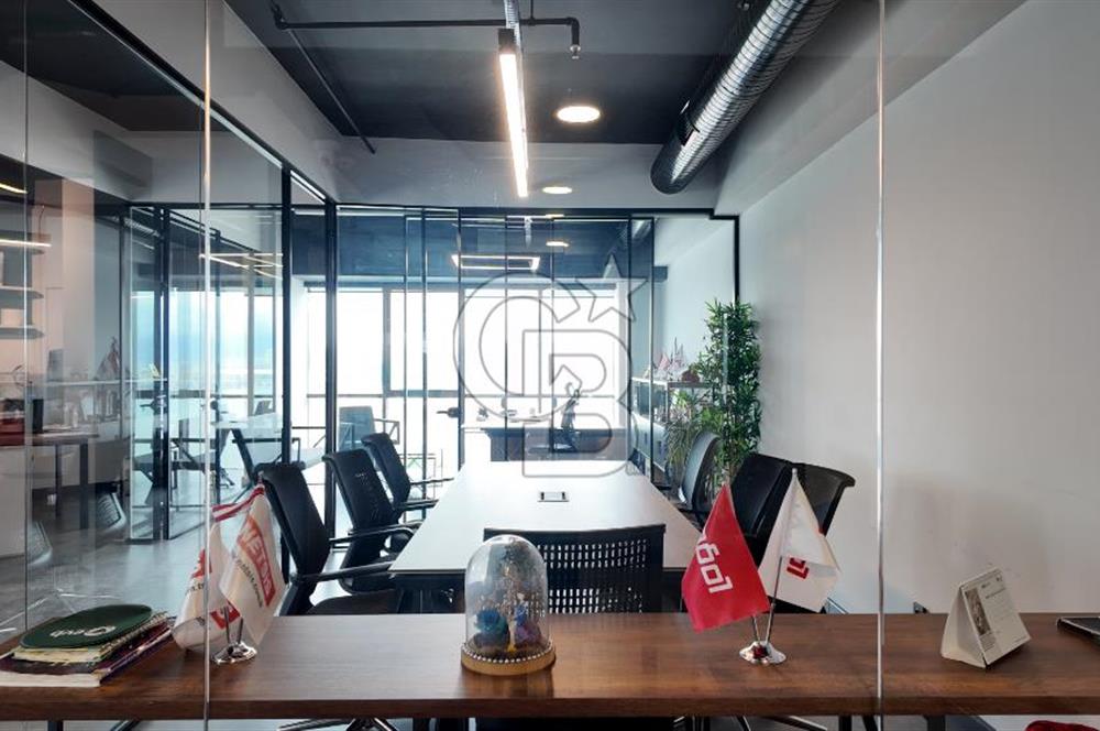 TEPEKULE İŞ VE KONGRE MERKEZİNDE DENİZ MANZARALI SATILIK OFİS