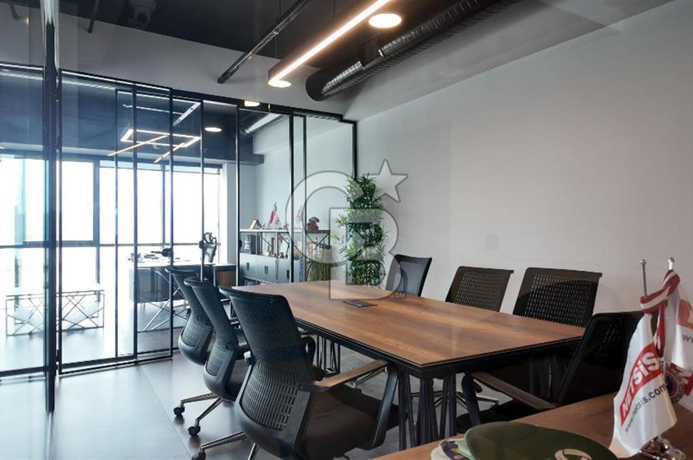 TEPEKULE İŞ VE KONGRE MERKEZİNDE DENİZ MANZARALI SATILIK OFİS
