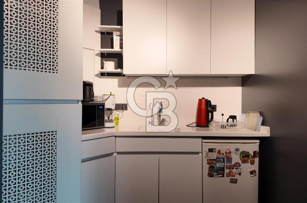 TEPEKULE İŞ VE KONGRE MERKEZİNDE DENİZ MANZARALI SATILIK OFİS