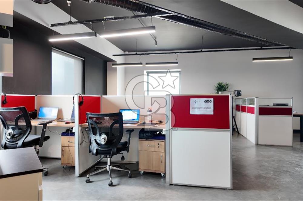 TEPEKULE İŞ VE KONGRE MERKEZİNDE DENİZ MANZARALI SATILIK OFİS