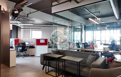 TEPEKULE İŞ VE KONGRE MERKEZİNDE DENİZ MANZARALI SATILIK OFİS