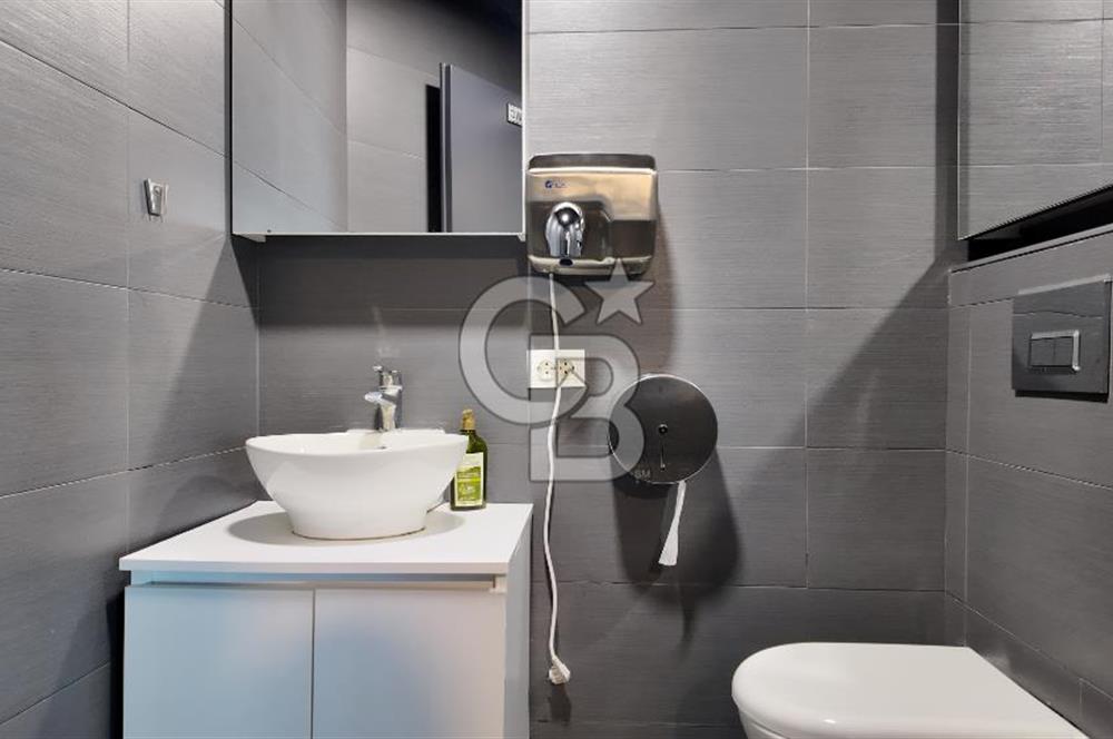 TEPEKULE İŞ VE KONGRE MERKEZİNDE DENİZ MANZARALI SATILIK OFİS