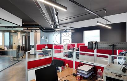 TEPEKULE İŞ VE KONGRE MERKEZİNDE DENİZ MANZARALI SATILIK OFİS