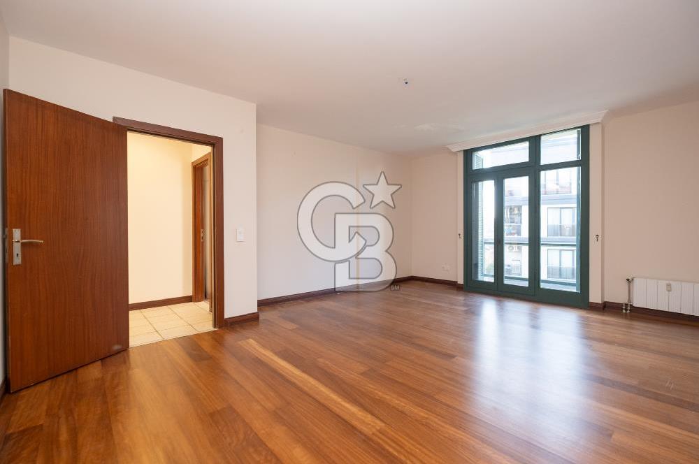 ALTUNİZADE MESA KORU EVLERİ, YENİLENMİŞ 4+1  TAŞINMAYA HAZIR DAİRE 