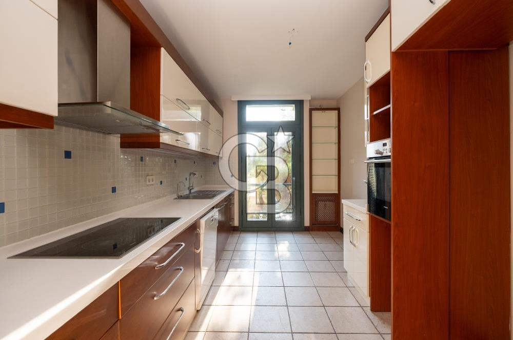 ALTUNİZADE MESA KORU EVLERİ, YENİLENMİŞ 4+1  TAŞINMAYA HAZIR DAİRE 