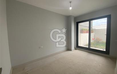 ORTAKENT’TE SATILIK DENİZ VE ŞEHİR MANZARALI TRİPLEKS VİLLA