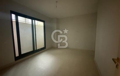 ORTAKENT’TE SATILIK DENİZ VE ŞEHİR MANZARALI TRİPLEKS VİLLA