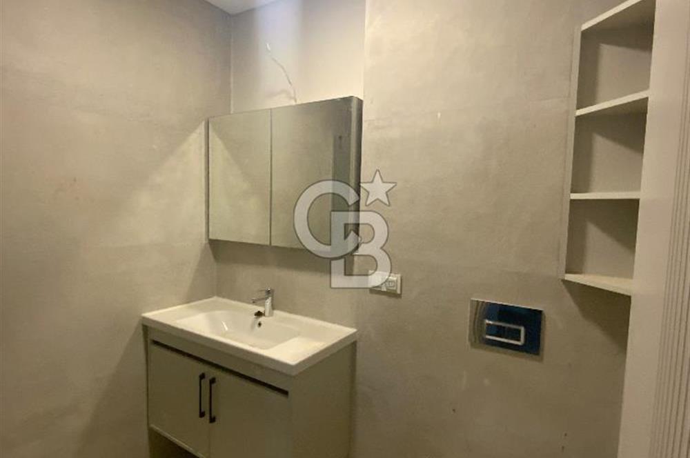 ORTAKENT’TE SATILIK DENİZ VE ŞEHİR MANZARALI TRİPLEKS VİLLA