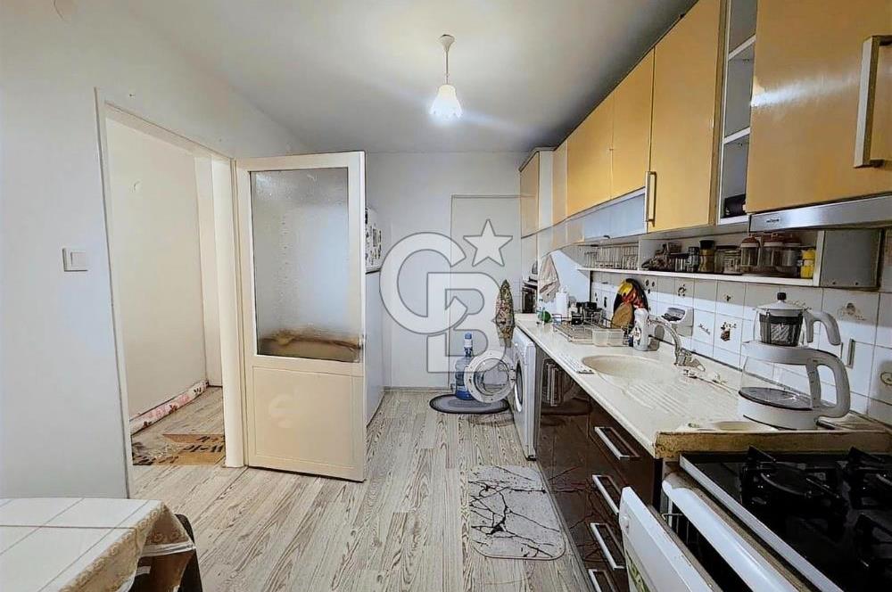 KONAK HALİL RIFAT CADDESİNDE 80 M² FERAH 2+1 DAİRE 