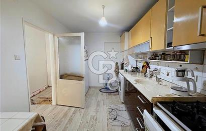 KONAK HALİL RIFAT CADDESİNDE 80 M² FERAH 2+1 DAİRE 