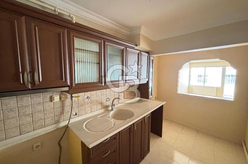 CB Yalı'dan Güzelyalı Mithatpaşa Caddesi Yakını Bakımlı 3+1 Daire