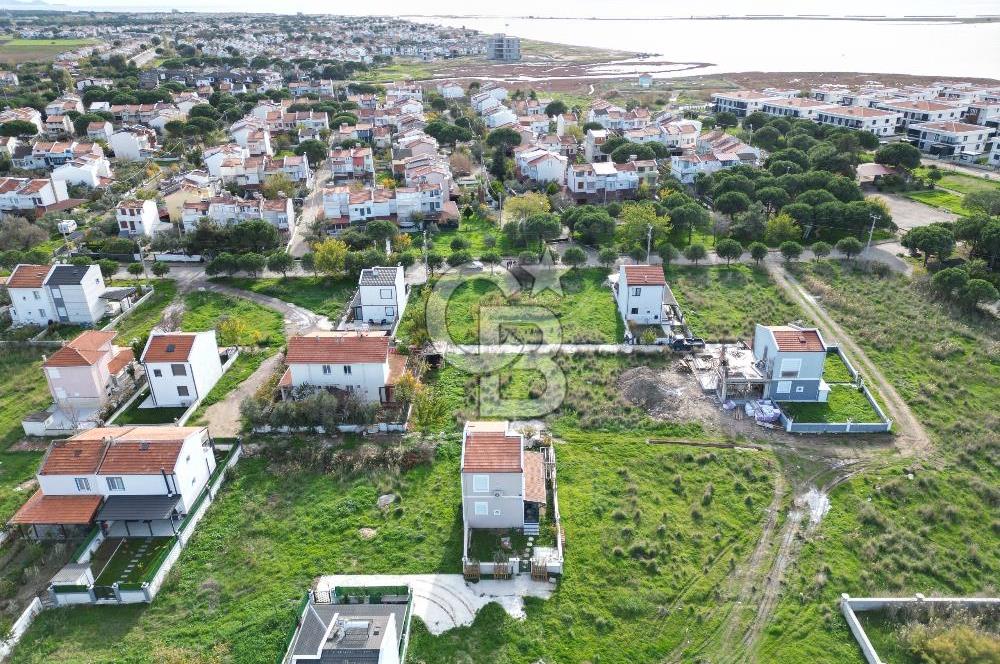 Ayvalık Altınova'da Denize Yakın Satılık imarlı Arsa 