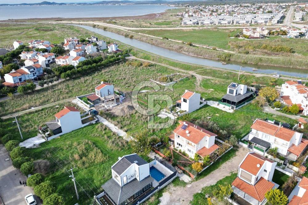 Ayvalık Altınova'da Denize Yakın Satılık imarlı Arsa 