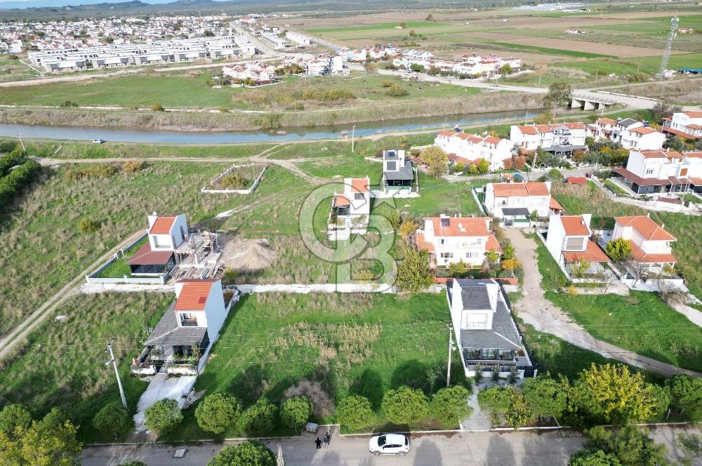 Ayvalık Altınova'da Denize Yakın Satılık imarlı Arsa 